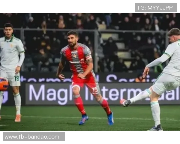 韦斯利精彩挑射助力罗马客场3-1战胜克雷莫内塞荣膺最佳球员 韦斯利精彩挑射助力罗马客场3-1战胜克雷莫内塞荣膺最佳球员