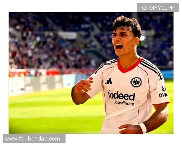 德天空报道法兰克福计划今夏引进阿贾克斯17岁中场新星斯图尔